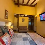 Hétvégi ház Casa Peluaga *