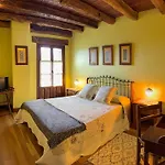 Hétvégi ház Casa Peluaga *