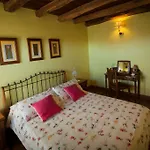 Casa Peluaga منزل ريفي أويارتثون