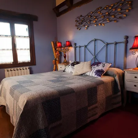 Casa Peluaga Country house *