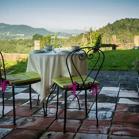 Casa Peluaga منزل ريفي