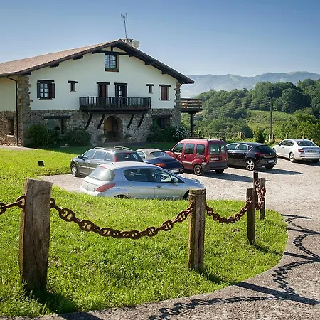 Gospodarstwo wiejskie Casa Peluaga *